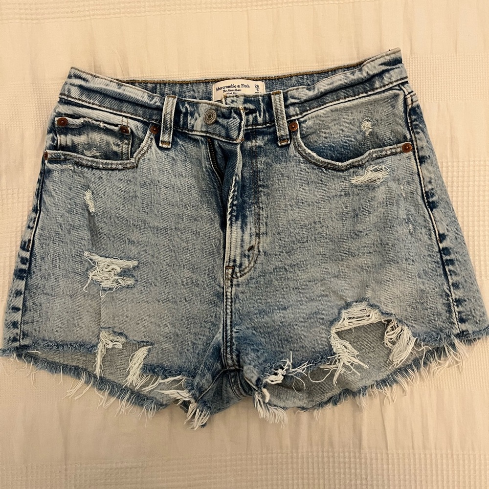 Abercrombie & Fitch Curve Love High Rise Mom Shorts- light ripped wash